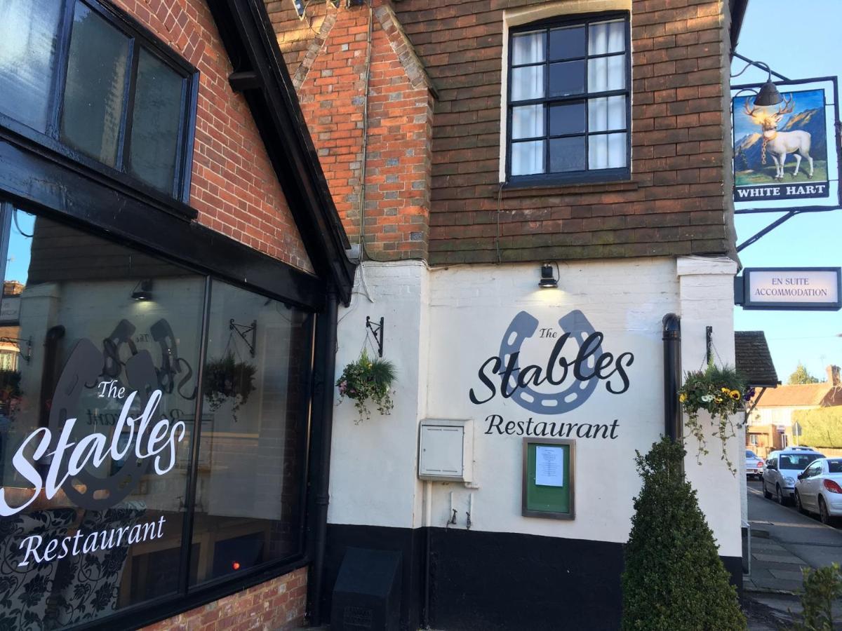 The White Hart Pub And Rooms Cranleigh Eksteriør billede